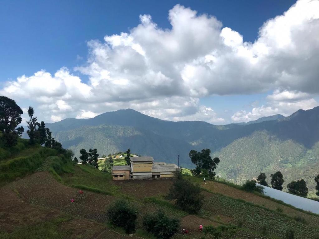 Green View Resort New Tehri Екстер'єр фото