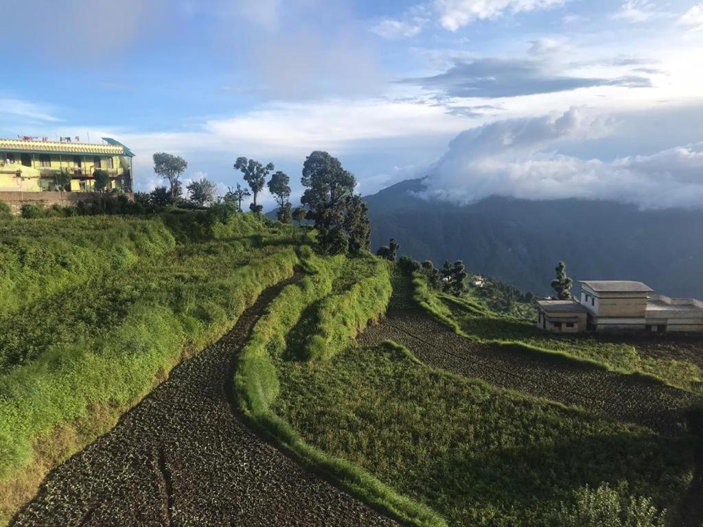 Green View Resort New Tehri Екстер'єр фото